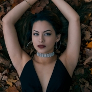 Елегантен комплект колие и обеци с кристали Swarovski